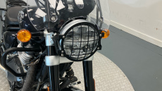 Royal Enfield Super Meteor 650 Celestial (23MY)